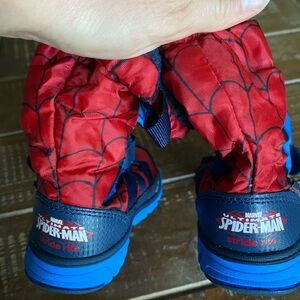 Marvel Spider-Mansteide rite sneaker boots 4 W